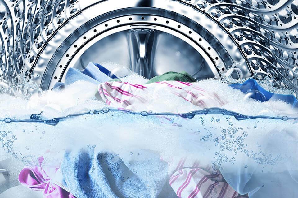 Usuń uporczywe zabrudzenia. Funkcja Aktywna Piana