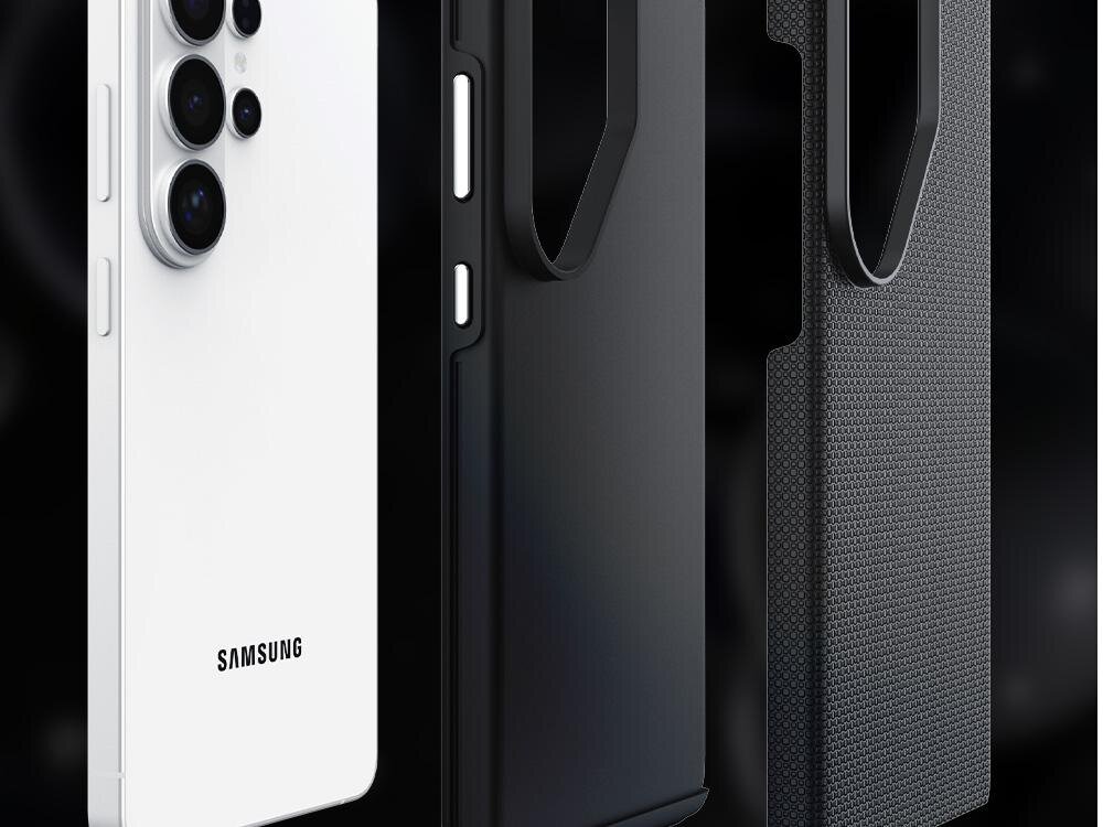 Obraz przedstawia biały smartfon z logo \'SAMSUNG\' oraz dwa czarne etui, jedno z gładką powierzchnią, a drugie z teksturowaną. Etui mają wycięcia na aparat i przyciski boczne.