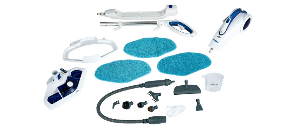 Na obrazie widoczny jest zestaw akcesoriów do mopa parowego, w tym trzy niebieskie nakładki, różne końcówki, biało-niebieski uchwyt oraz pojemnik. Na jednym z elementów widnieje napis \'TESLA\'.