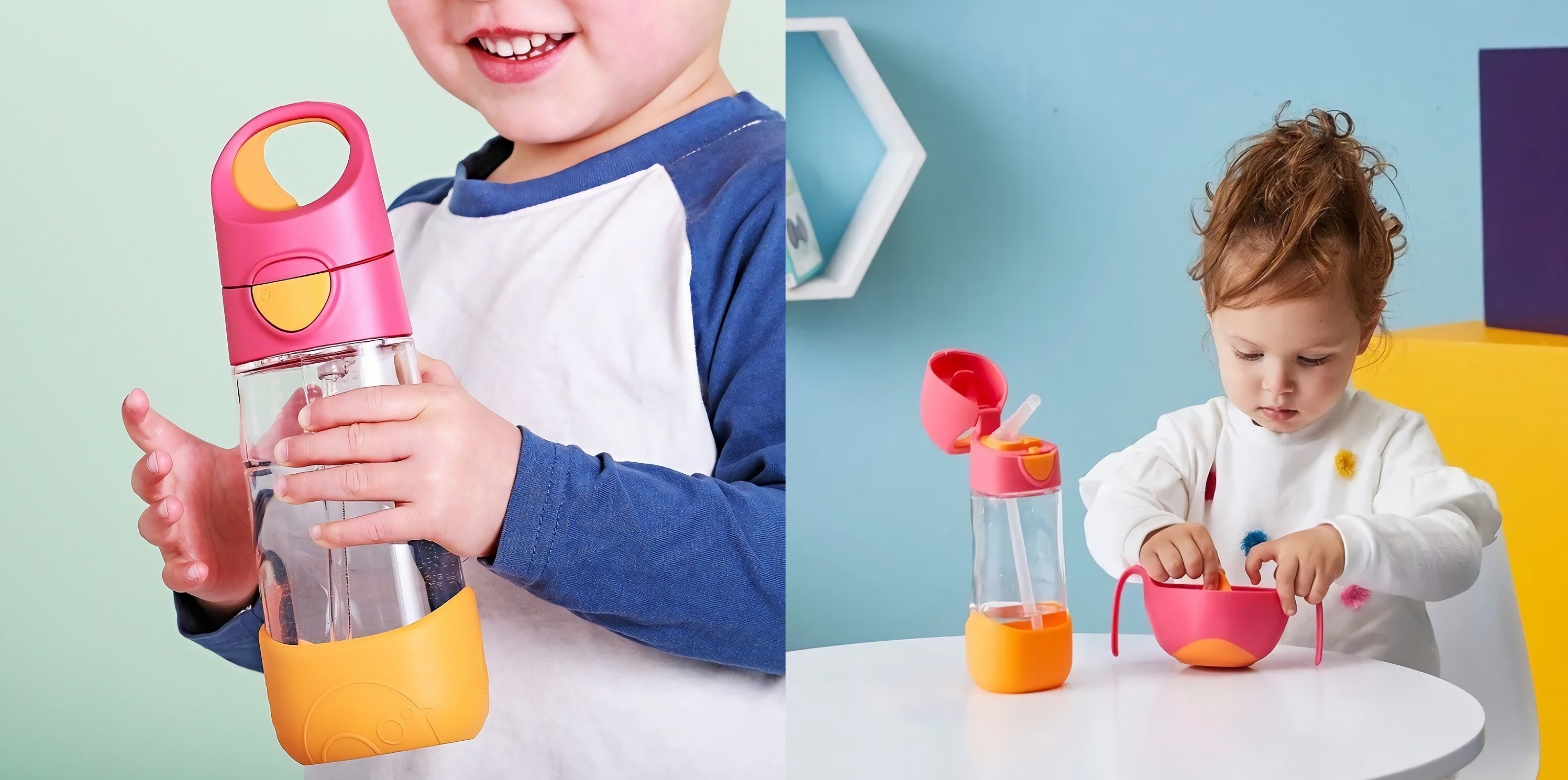 Na obrazie widać dwoje dzieci bawiących się przy stole z różowymi i pomarańczowymi akcesoriami, w tym butelką i miseczką. Dzieci są ubrane w kolorowe ubrania, a tło jest jasne i pastelowe.