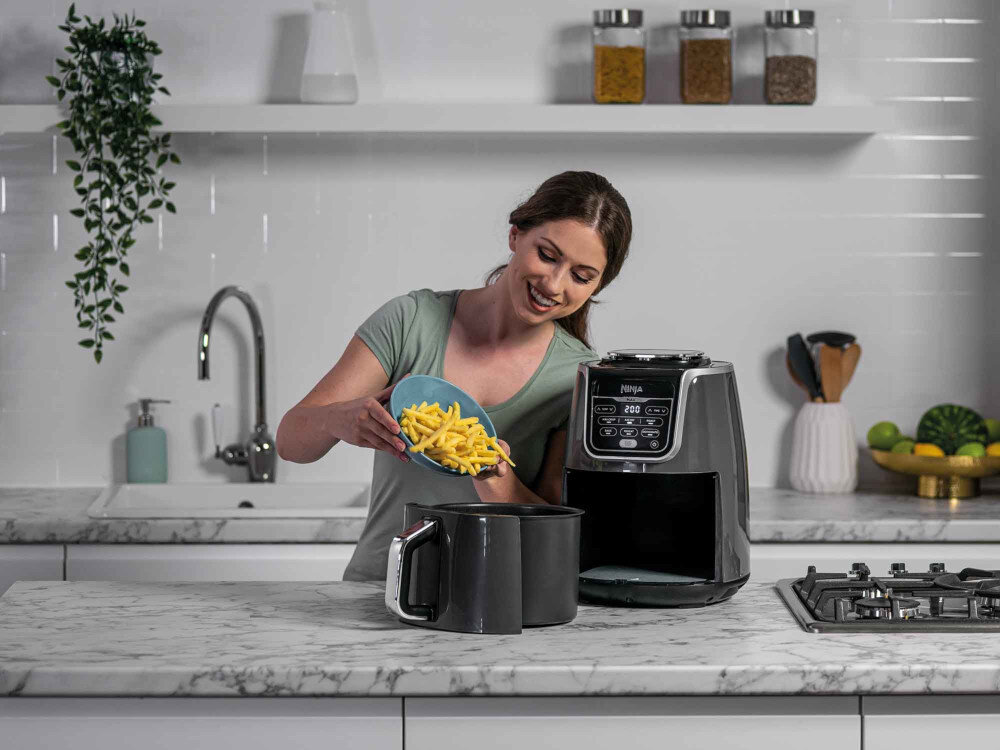 Frytkownica beztluszczowa NINJA AF100EU Air Fryer ergonomia pojemnosc 5,2 l ceramiczna powloka wykonanie