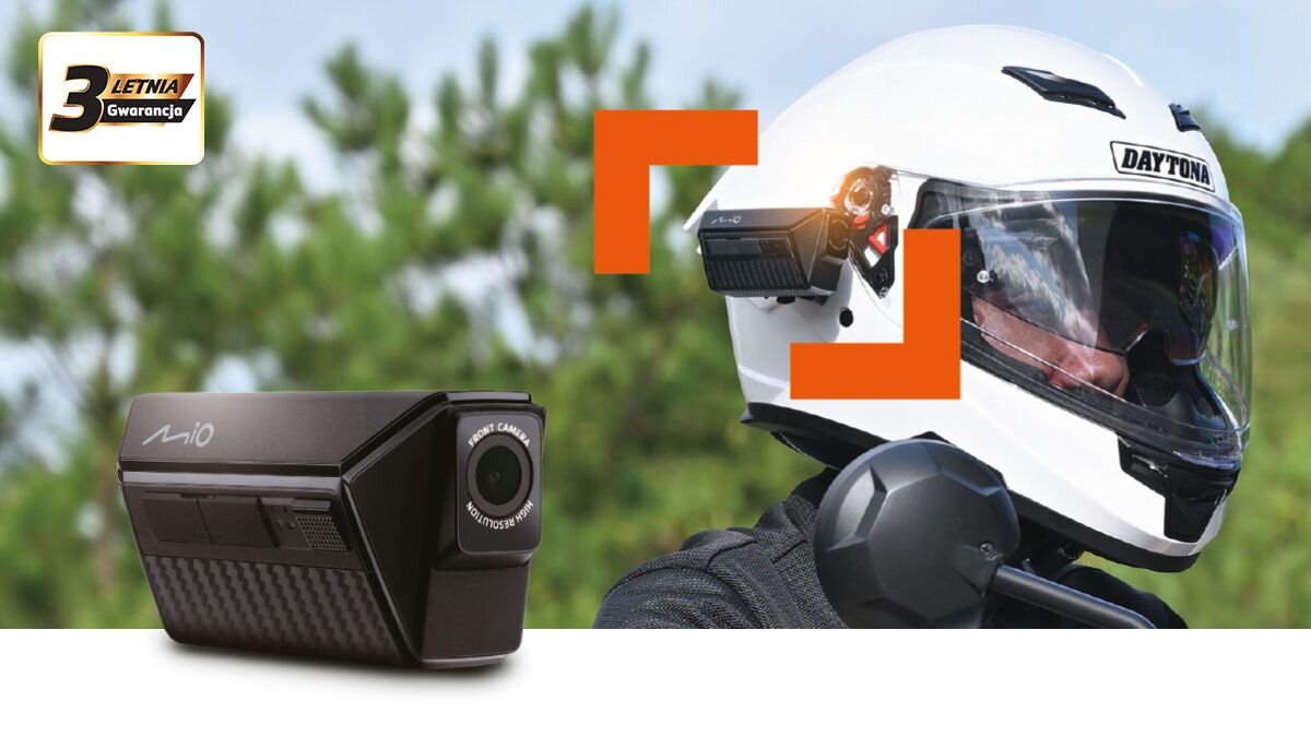 MIO MiVue MP20 - Wideorejestrator zaprezentowany na kasku motocyklowym na tle zieleni, z ikoną informującą o okresie gwarancyjnym.