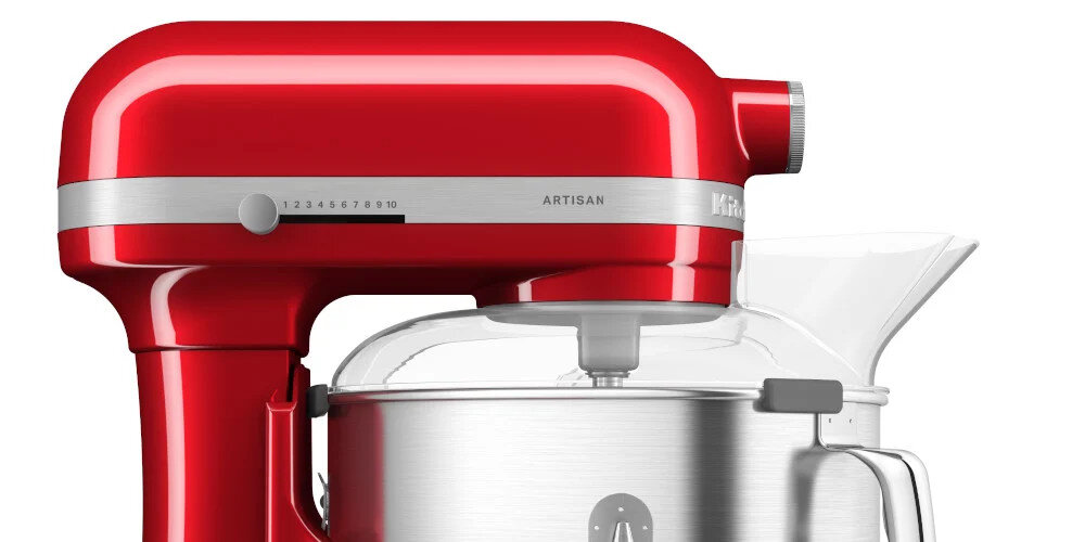 Robot kuchenny planetarny KITCHENAID Artisan 5KSM60SPX 375 W Czerwony zdjęcie lifestyle Wygoda użytkowania Przewód zasilający o długości 1,1 m metalowa obudowa oraz metalowe elementy 