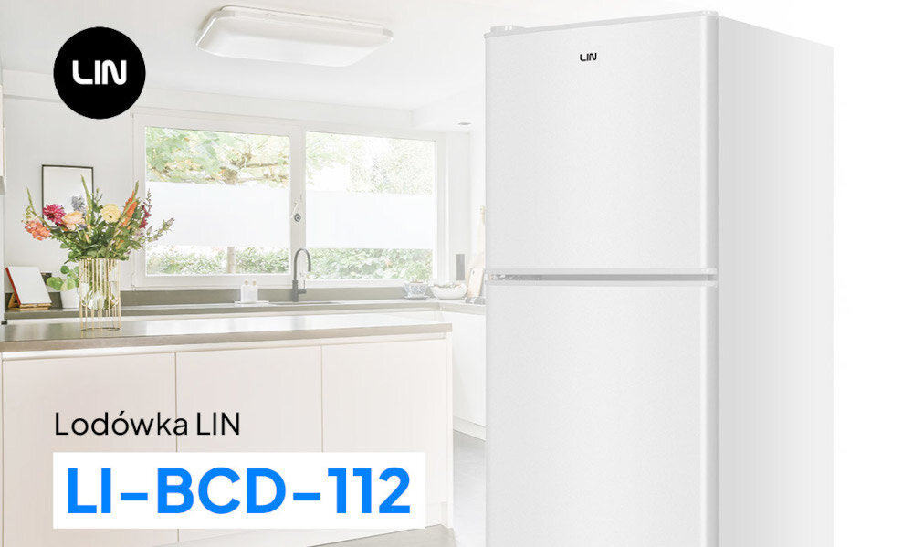 Na obrazie widoczna jest biała lodówka z logo LIN, umieszczona w jasnej kuchni. Na dole znajduje się napis: \'Lodówka LIN LI-BCD-112\'.