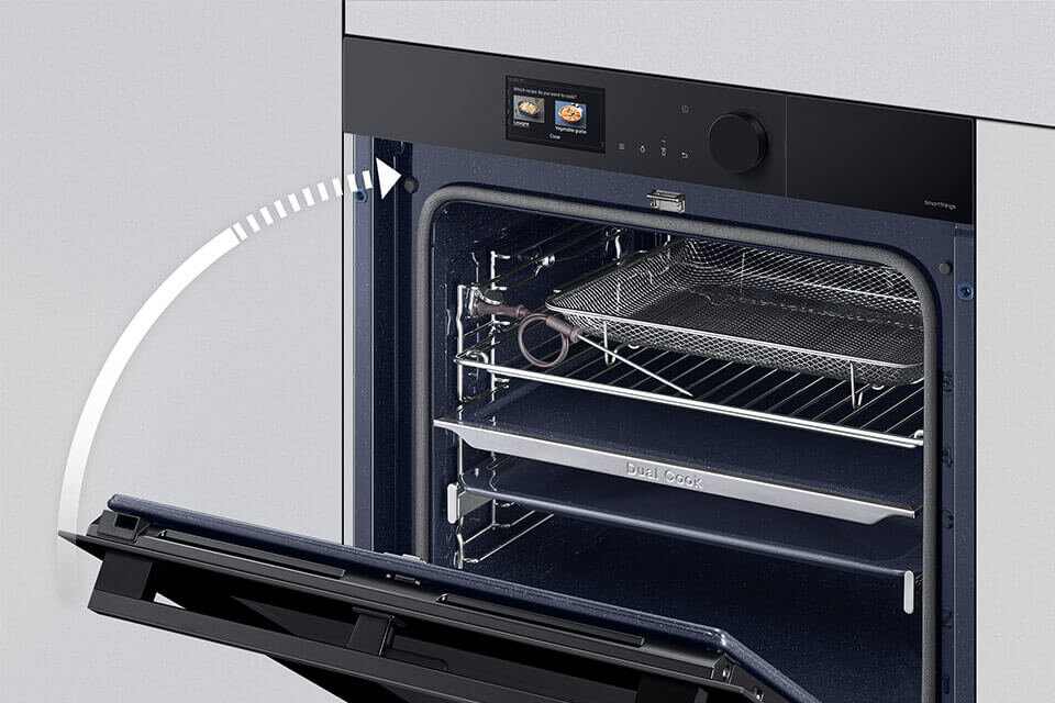 łagodnie domykające się drzwi piekarnika Samsung
