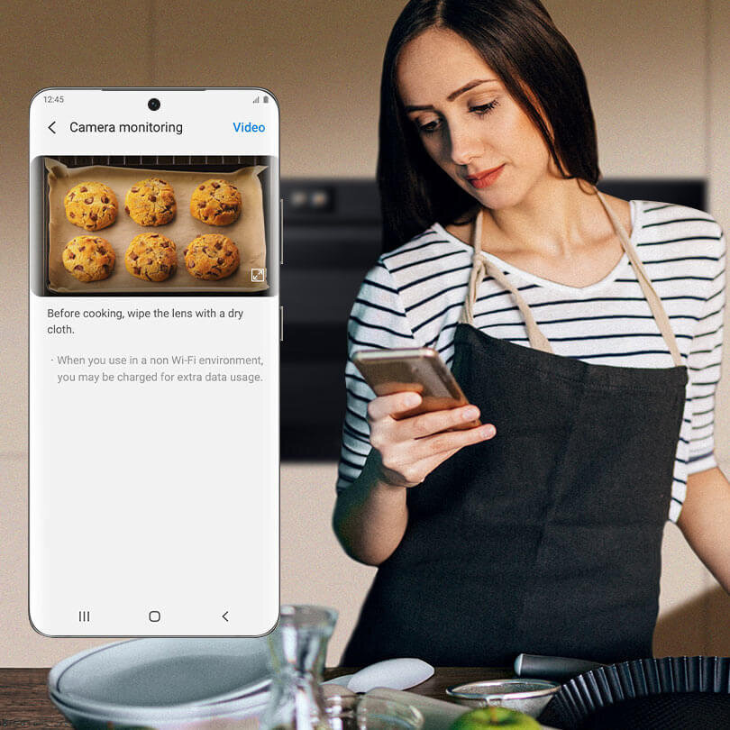 na ekranie telefonu widzisz co dzieje się w piekarniku