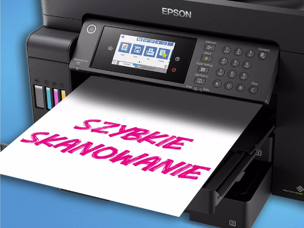 Urządzenie wielofunkcyjne EPSON EcoTank L15150 Druk w kolorze, Automatyczny druk dwustronny, Wi-Fi prezentacja urządzenia od przodu pod kątem na niebieskim tle zbliżenie na wydrukowaną kartkę z napisem szybkie skanowanie rozdzielczość skanowania 1200 x 2400 DPI czas skanowania A4 sprawne działanie