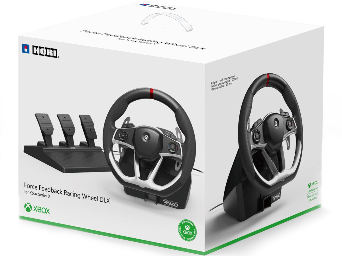 Opakowanie produktu z kierownicą wyścigową i pedałami, z logo HORI oraz napisem \'Force Feedback Racing Wheel DLX for Xbox Series X\'. Widoczny jest również zielony symbol Xbox i tekst \'media expert\'.