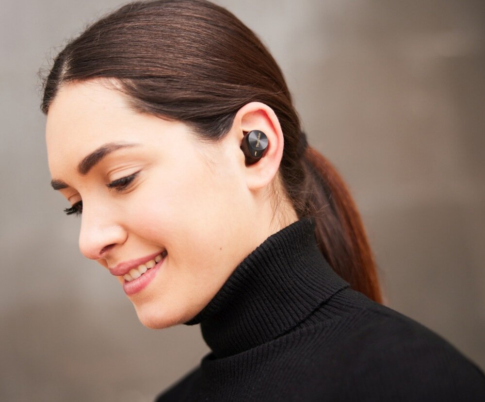 Słuchawki dokanałowe TECHNICS EAH-AZ80 jakość działanie charakterystyka czas praca unikalność dźwięk mikrofony szum