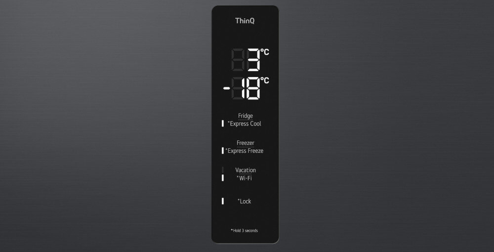 Panel sterowania z wyświetlaczem temperatury pokazującym 3°C i -18°C oraz opcjami: Fridge \'Express Cool\', Freezer \'Express Freeze\', Vacation \'Wi-Fi\', \'Lock\'. Na górze widoczne jest logo \'ThinQ\'.