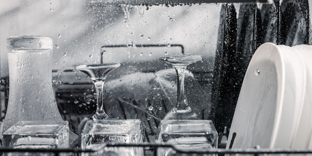 ZMYWARKA CANDY CS 6B4S1PMA naczynia woda talerze kieliszki namaczanie bezpieczeństwo ochrona mieszkania AquaStop elektrozawór blokada wycieku dopływu wody