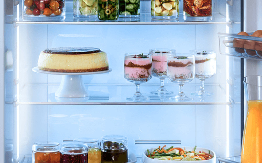 Lodówka BEKO CNK321EC0A - Oświetlenie LED