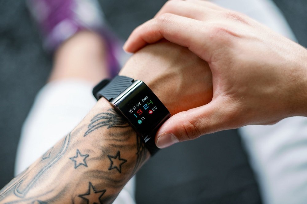 Smartwatch GARETT Sport 11 dla kobiet mężczyzn praktyczne funkcje na siłownie do pracy