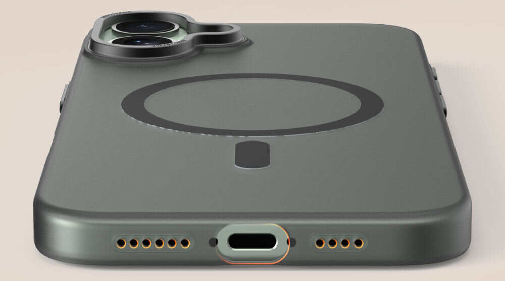 Obraz przedstawia przezroczyste-czarne etui na telefon z widocznym okrągłym wzorem MagSafe i wycięciem na aparat. Na dole znajduje się otwór na port ładowania oraz otwory na głośniki.