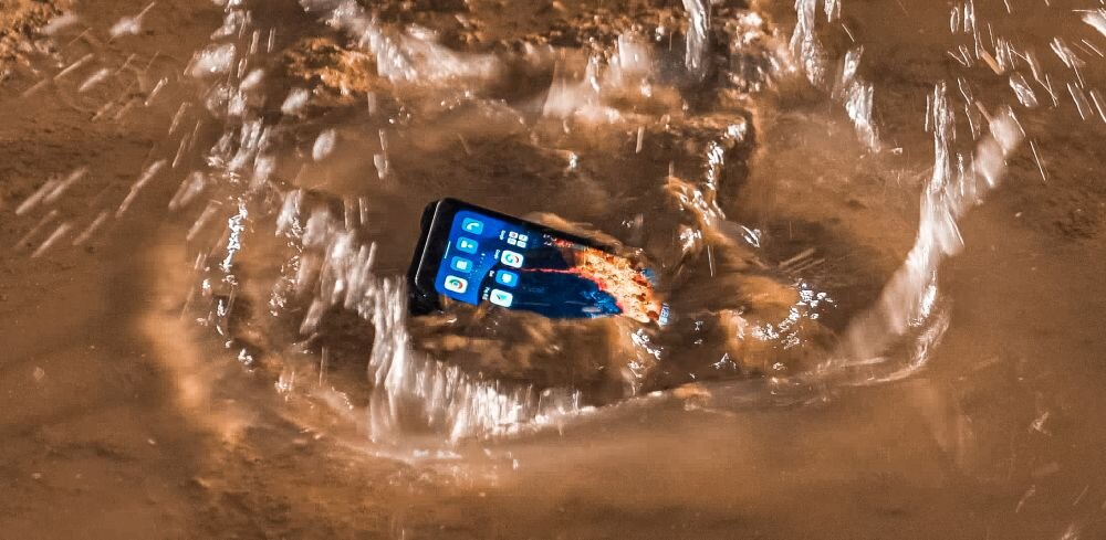 Smartfon OUKITEL WP15  ekran bateria aparat procesor ram pamięć pojemność rozdzielczość zdjęcia filmy opis dane cechy blokady system łączność wifi bluetooth obudowa szkło odporność porty muzyka transfer sieć przekątna matryca waga czujniki