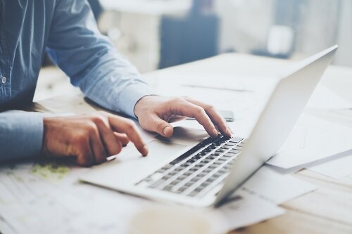 Touchpad nie działa? Sprawdź, jak go włączyć