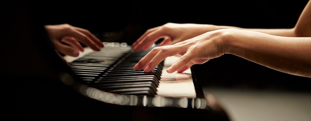 Pianino cyfrowe z dynamiczną klawiaturą