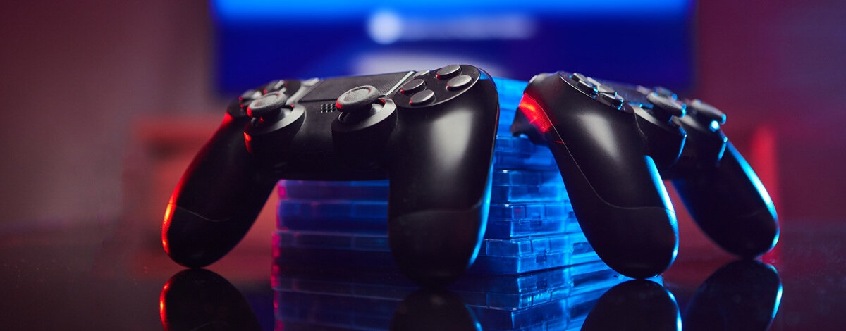 PlayStation 4 z uchwytem 