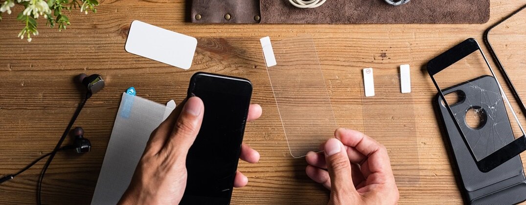 folia kauczukowa na telefon