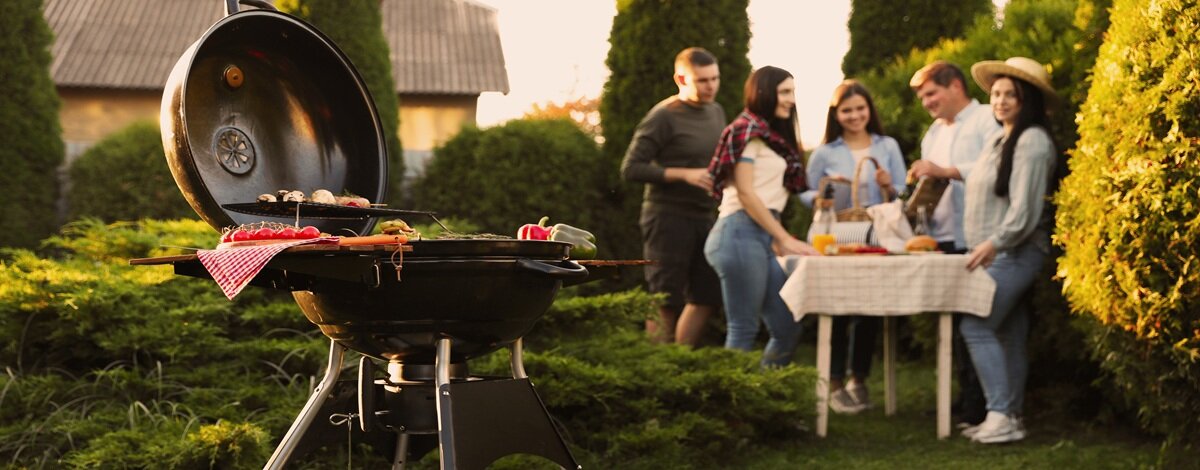 jak rozpalić grill z pokrywą grill okrągły
