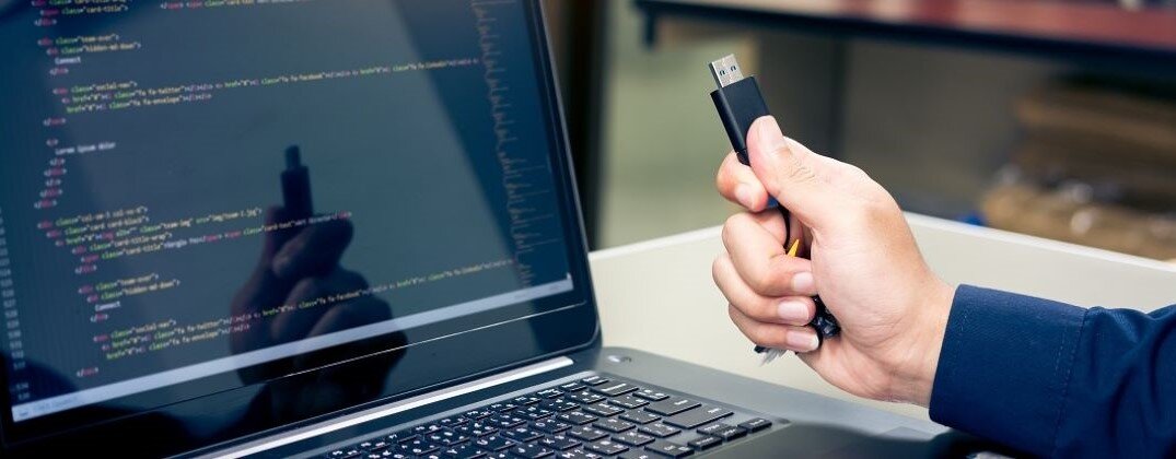 Jak odzyskać dane z pendrive’a?