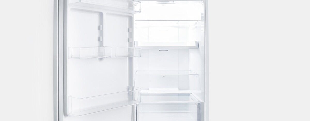 Lodówka dwudrzwiowa z zamrażarka na dole 170 cm