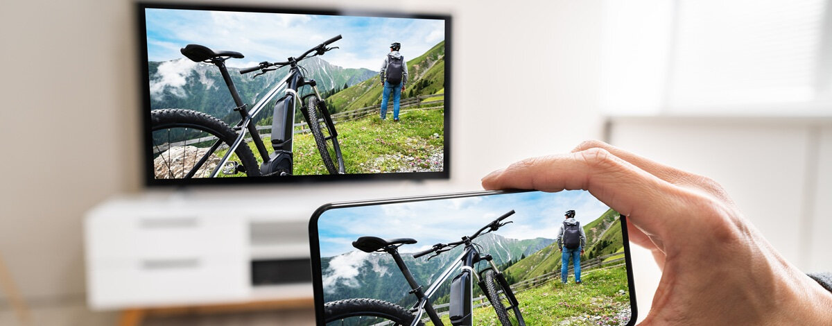 Jak udostępnić ekran z iPhone na TV?