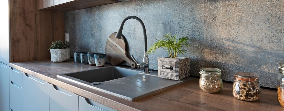 jak zamontować zlew w blacie zlewozmywak 50 cm