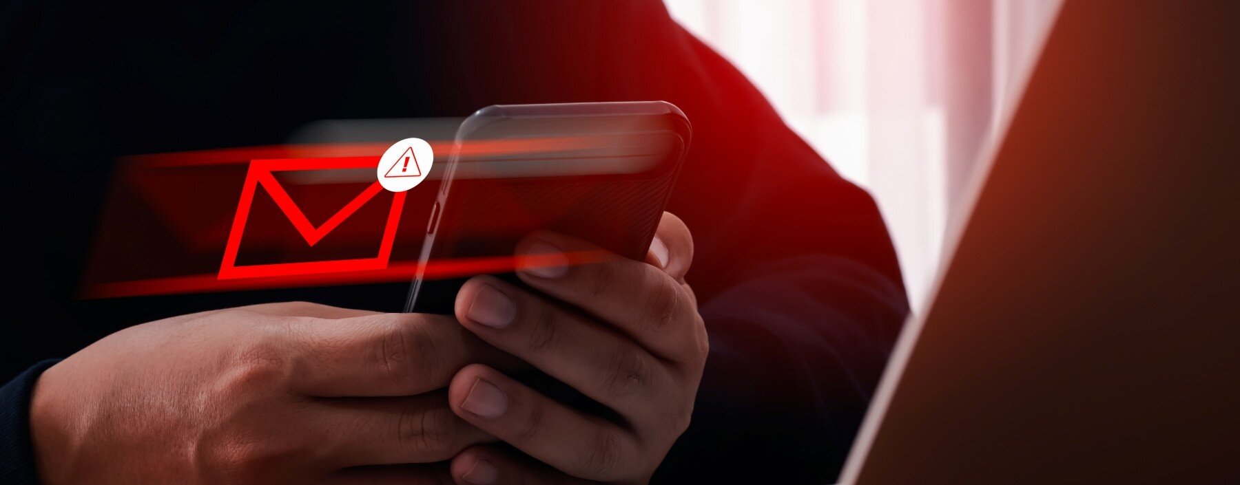 Fałszywe SMS-y i e-maile pułapką na internautów. Jak rozpoznać phishing i się przed nim bronić? Dostałeś SMS od kuriera lub banku? Zanim klikniesz link, sprawdź jedną rzecz