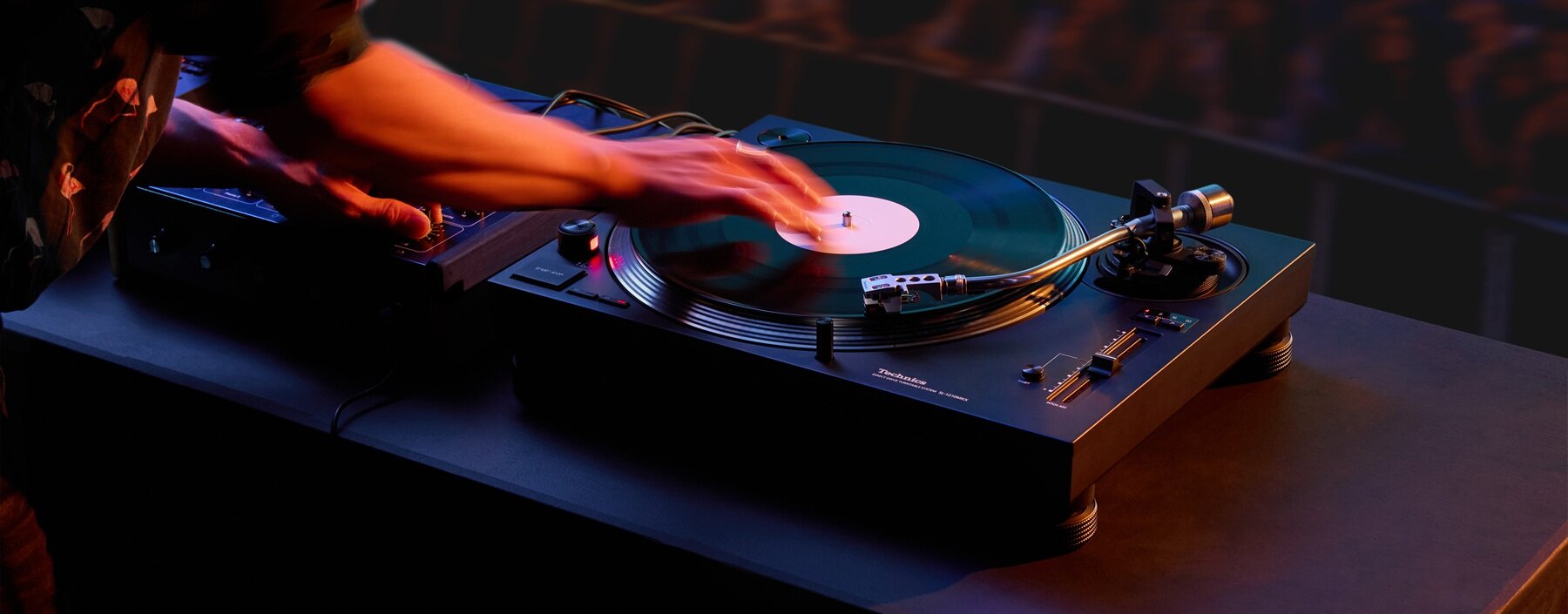 Ten gramofon Technicsa to nowoczesny ukłon w stronę klasyki. Prace były konsultowane z profesjonalistami Gramofon Technics