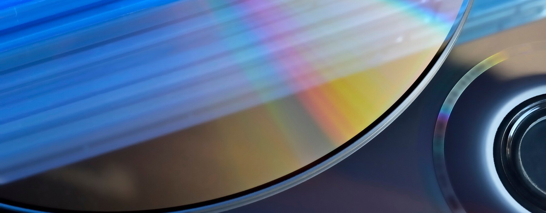PlayStation 6 z napędem? Jedna decyzja Xboxa może namieszać Sony w planach Sony miało zrezygnować z płyt. Teraz Xbox może pokrzyżować te plany