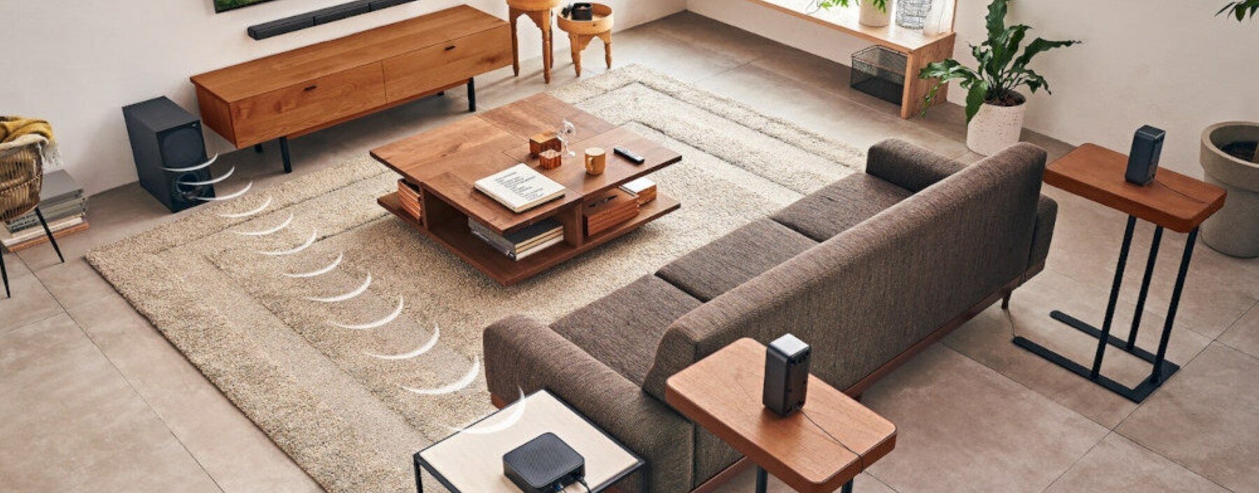 Ten soundbar Sony ma już swoje lata, ale nadal potrafi zaskoczyć. Wystarczy spojrzeć na jego cenę