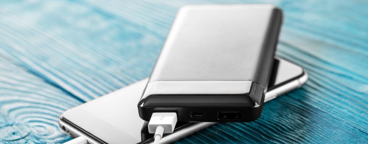 Chiny zaostrzają testy powerbanków. Nowe przepisy mogą wpłynąć na globalny rynek elektroniki Koniec tanich powerbanków? Chiny wprowadzają rygorystyczne normy bezpieczeństwa