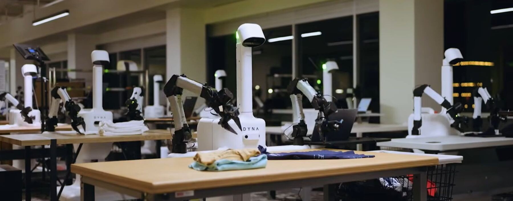 Robot obejrzał 170 lat ludzkiego życia. Efekt może zmienić przyszłość robotyki Milion godzin ludzkiego doświadczenia ma nauczyć robota myślenia i działania
