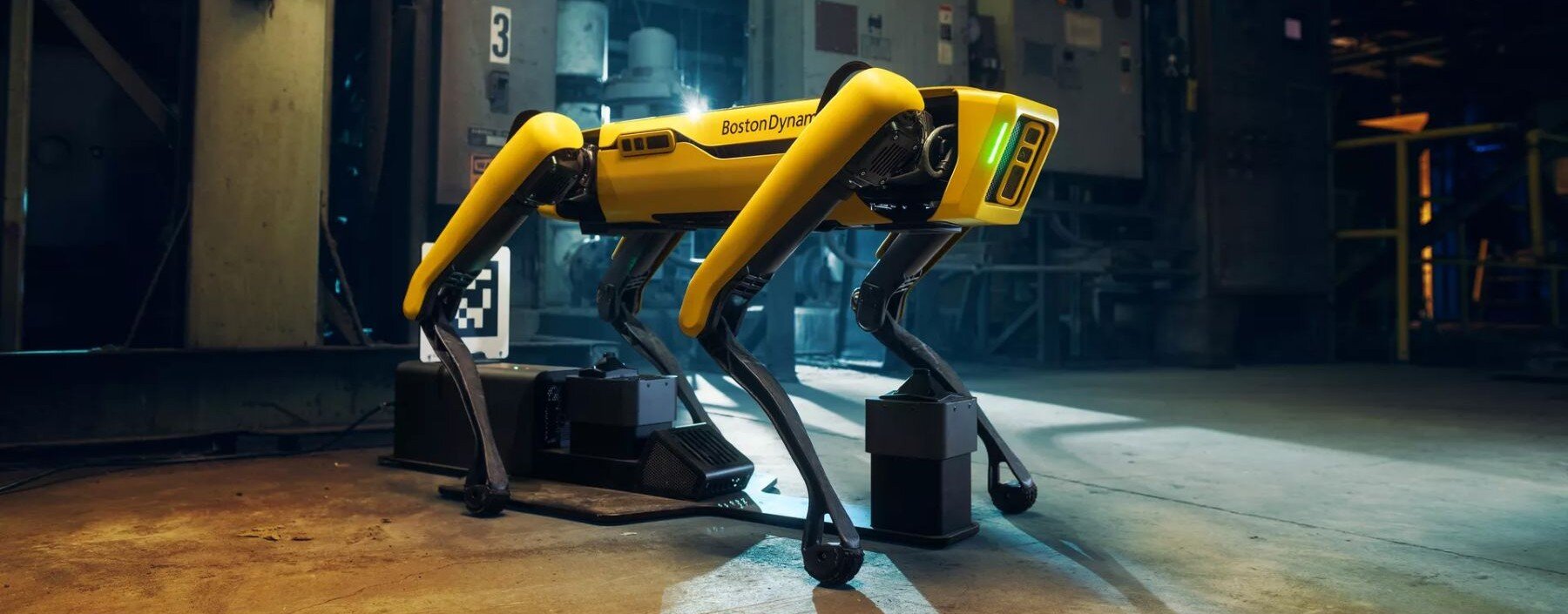 Roboty-psy Spot mogą trafić do ICE. Boston Dynamics stoi przed trudną decyzją ICE chce używać roboty-psy za miliony. Boston Dynamics może stanąć przed poważnym dylematem