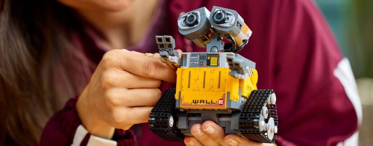 LEGO WALL-E zmienił się w robota sterowanego padem od PlayStation. Nietypowy projekt wzbudził duże uznanie LEGO WALL-E