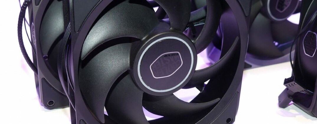 Cooler Master MF XT Pro - ten wentylator może przeciąć palec, ale czy warto go mieć w swoim PC?