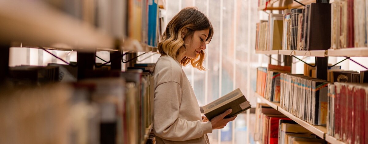 książki fantasy i horrory