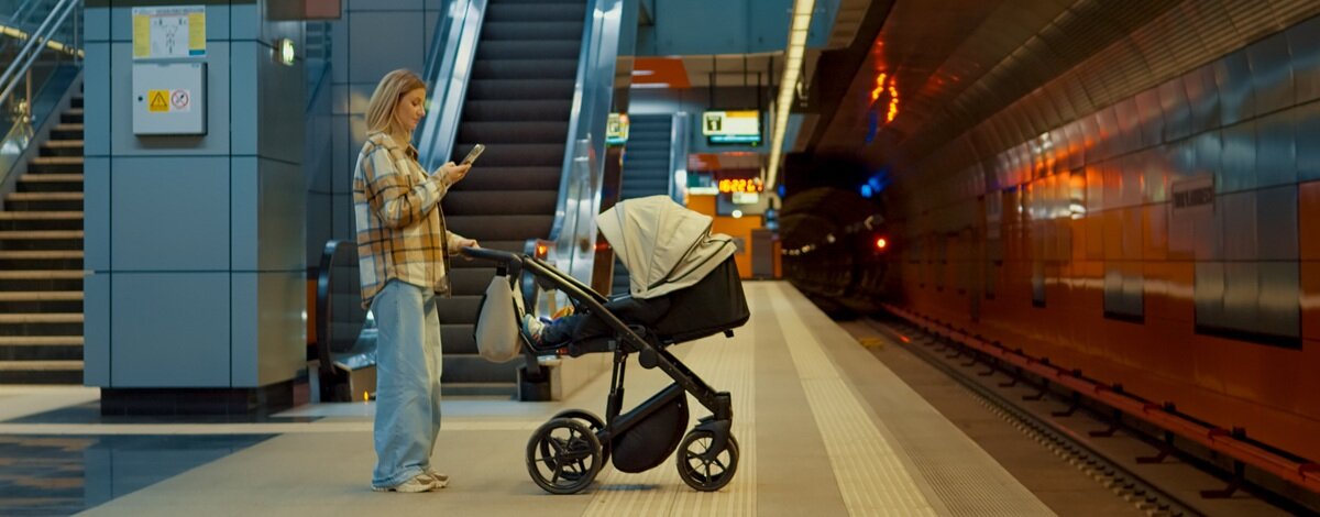 wózek dziecięcy z napędem elektrycznym