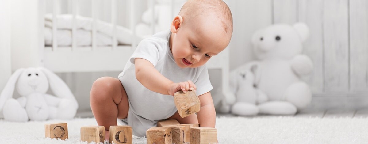 zabawka interaktywna dla 6 miesięcznego dziecka