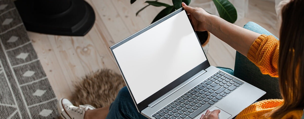 Pęknięta matryca w laptopie Laptop 16GB RAM