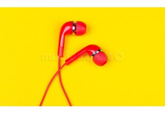 Słuchawki dokanałowe – ranking 2024 [TOP10]