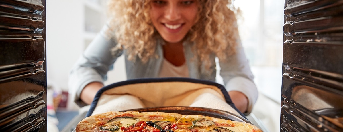jak piec pizzę w piekarniku jak piec pizzę w piekarniku