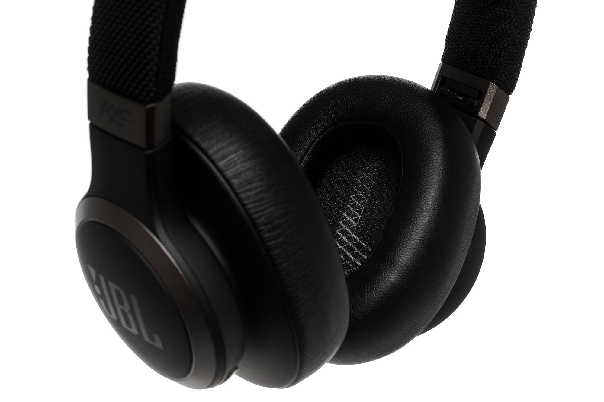 Наушники jbl e65btnc. Беспроводные наушники jbl live 650btnc цвет чёрный. 650btnc jbl live бежевый. Наушники jbl live 650btnc. Наушники jbl 650btnc.