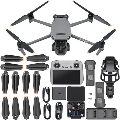 Dron DJI Mavic 3 Pro Fly More Combo (RC) z ekranem o wysokiej jasności