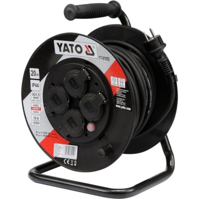 Przedłużacz YATO YT-81053 30 m Czarny