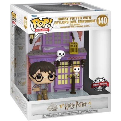 Figurka FUNKO Pop Harry Potter – Harry Potter with Eeylops Owl Emporium